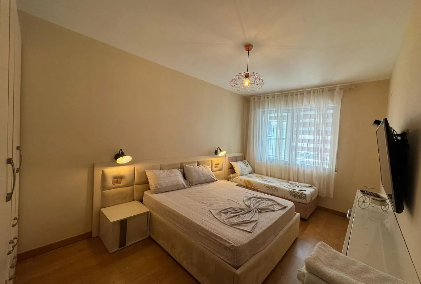 I&S Apartment 1 Golem